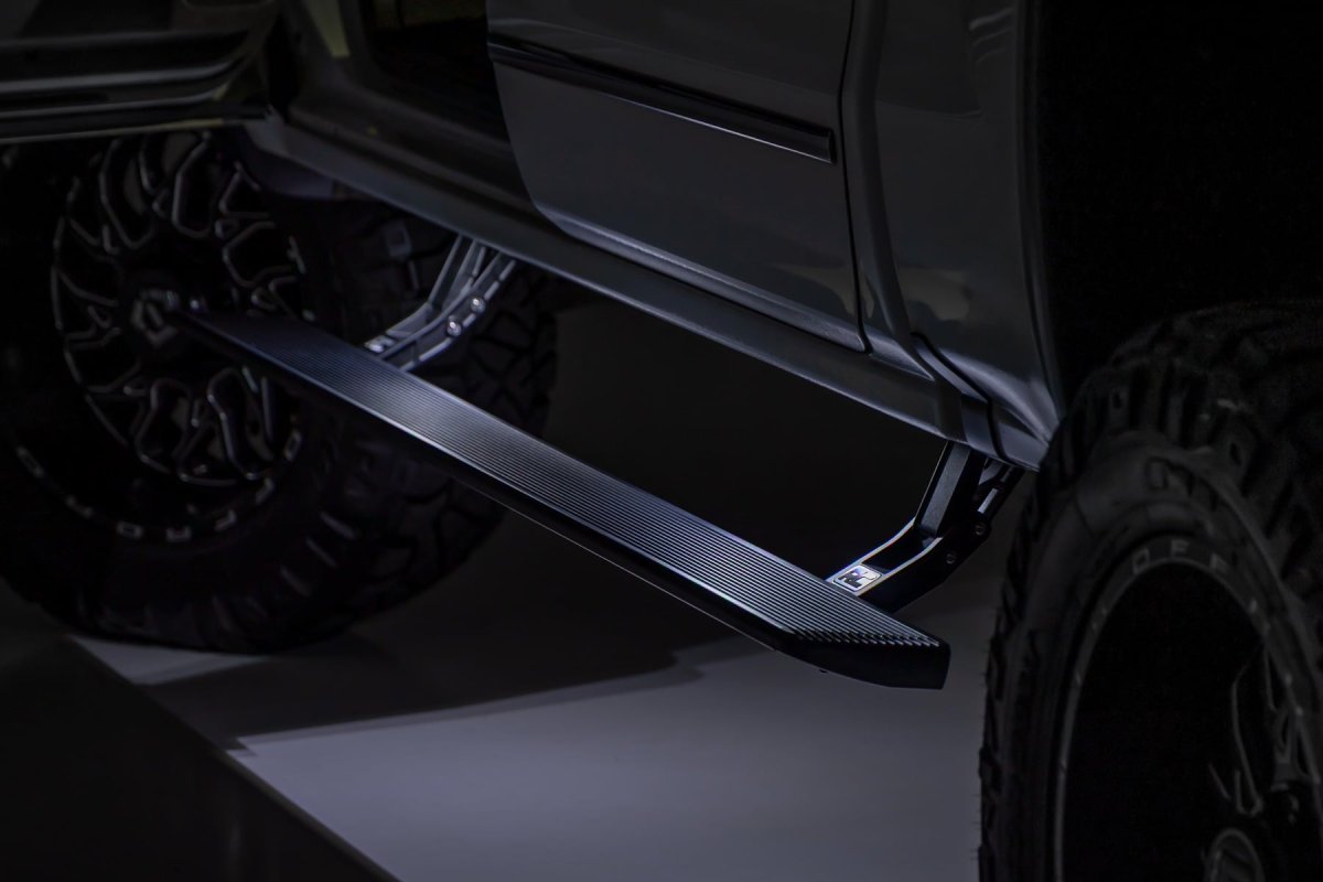 Chevy Silverado 1500 Classic Power Running Boards - Rough Country - HT-Series - 2019+